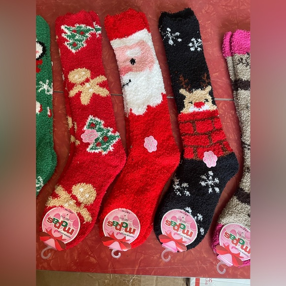 🎄❤️💚🧑‍🎄🐧NWT LONG MOPAS FUZZY COMFY SOCKS - Picture 11 of 16